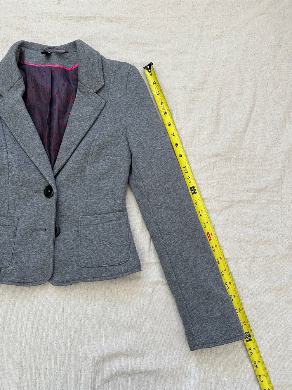 H&M Divided Grey Knit Blazer with Fun Safety Pin Lining – Size 2 - Picture 9 of 9
